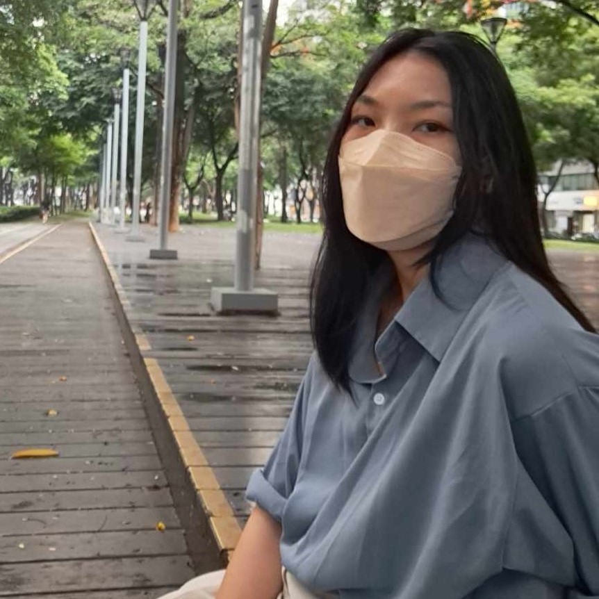 丁思瑜大頭照